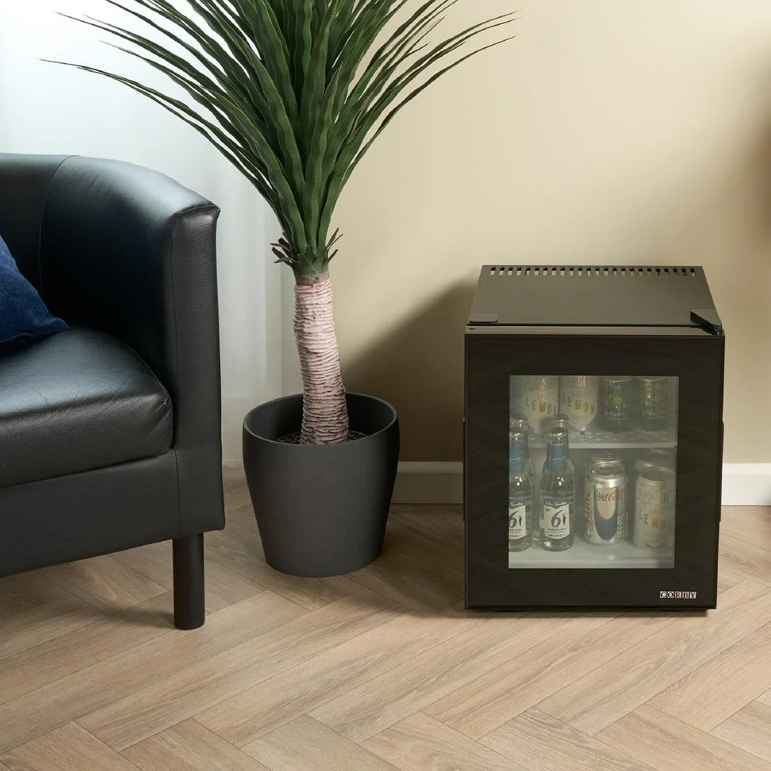 Corby Eton 20Ltr Glass Door Minibar - Image 3