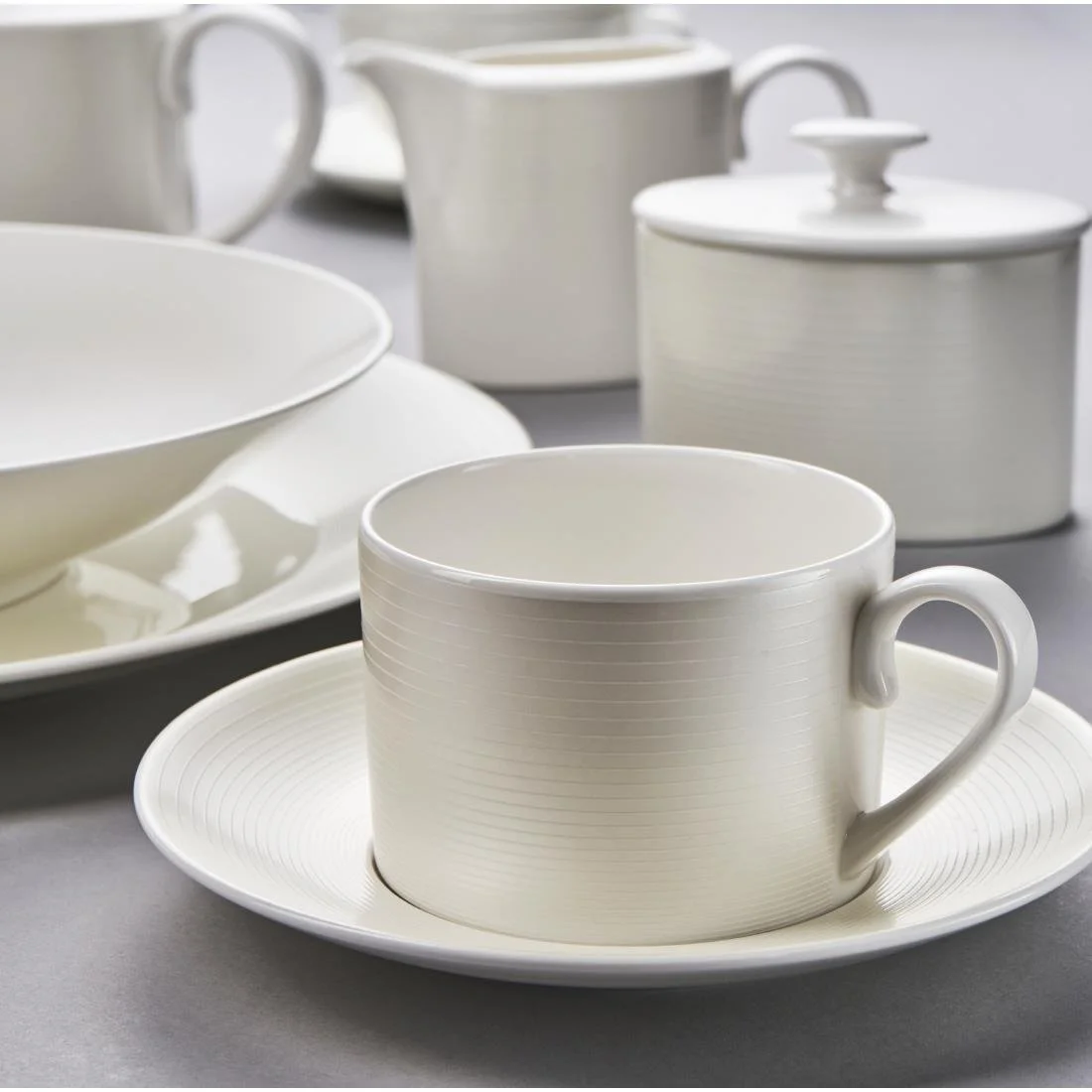 William Edwards Spiro Teacups White 200ml (12 Pack) - Image 2