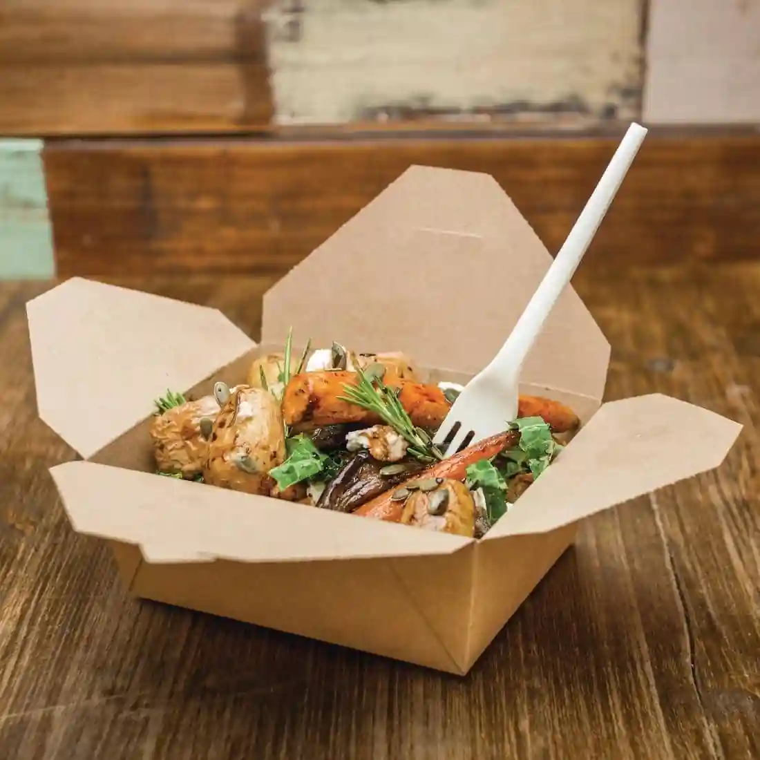 Vegware Compostable Paperboard Food Boxes No.8 1300ml / 46oz (Pack of 300) - Image 10