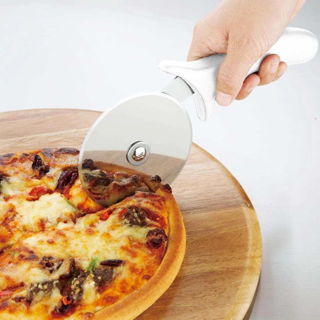 Hygiplas Pizza Wheel White 4" - Image 4