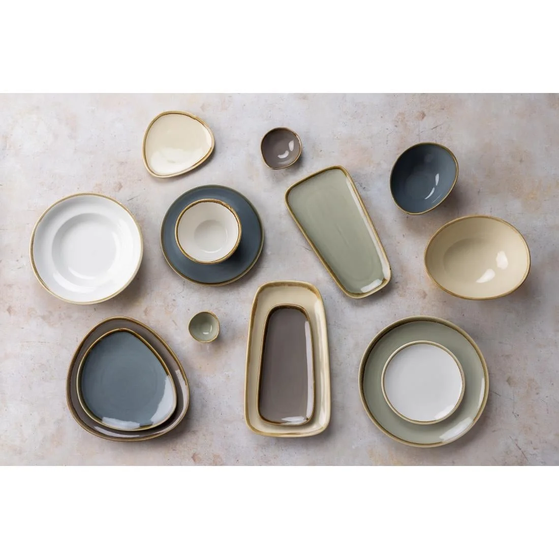 Olympia Kiln Round Coupe Plate Ocean 230mm - Image 2