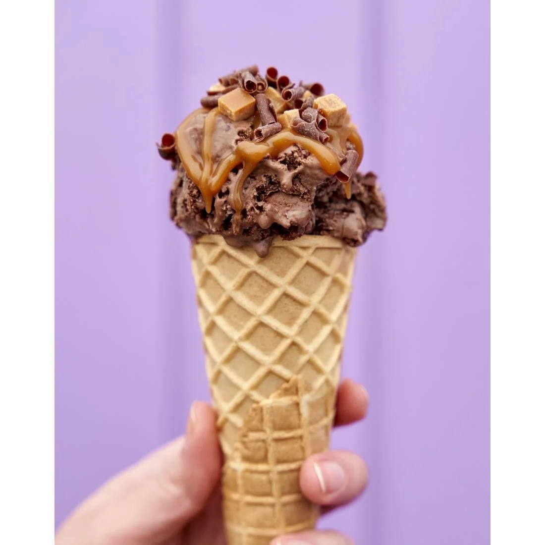 Simply Salted Caramel Topping Sauce 1kg - Image 2