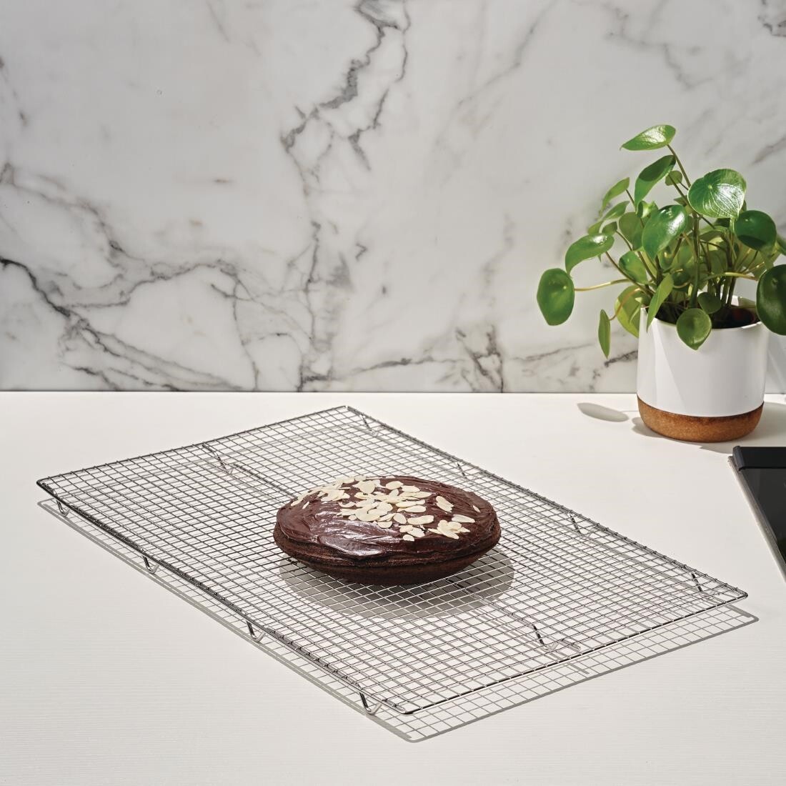 Vogue Heavy Duty Cake Cooling Tray 64x41cm