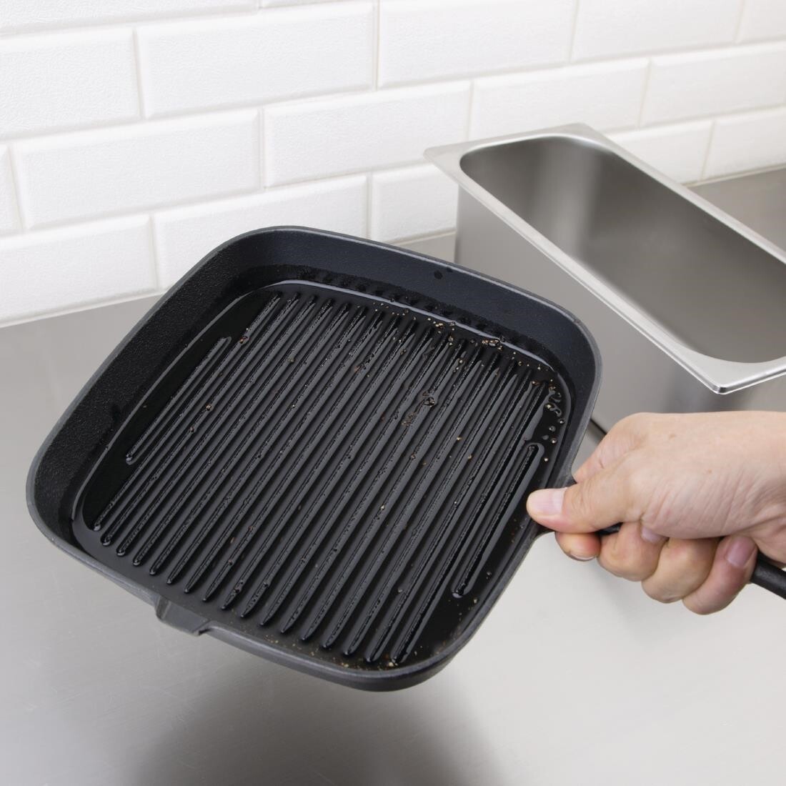 Vogue Square Cast Iron Ribbed Skillet Pan