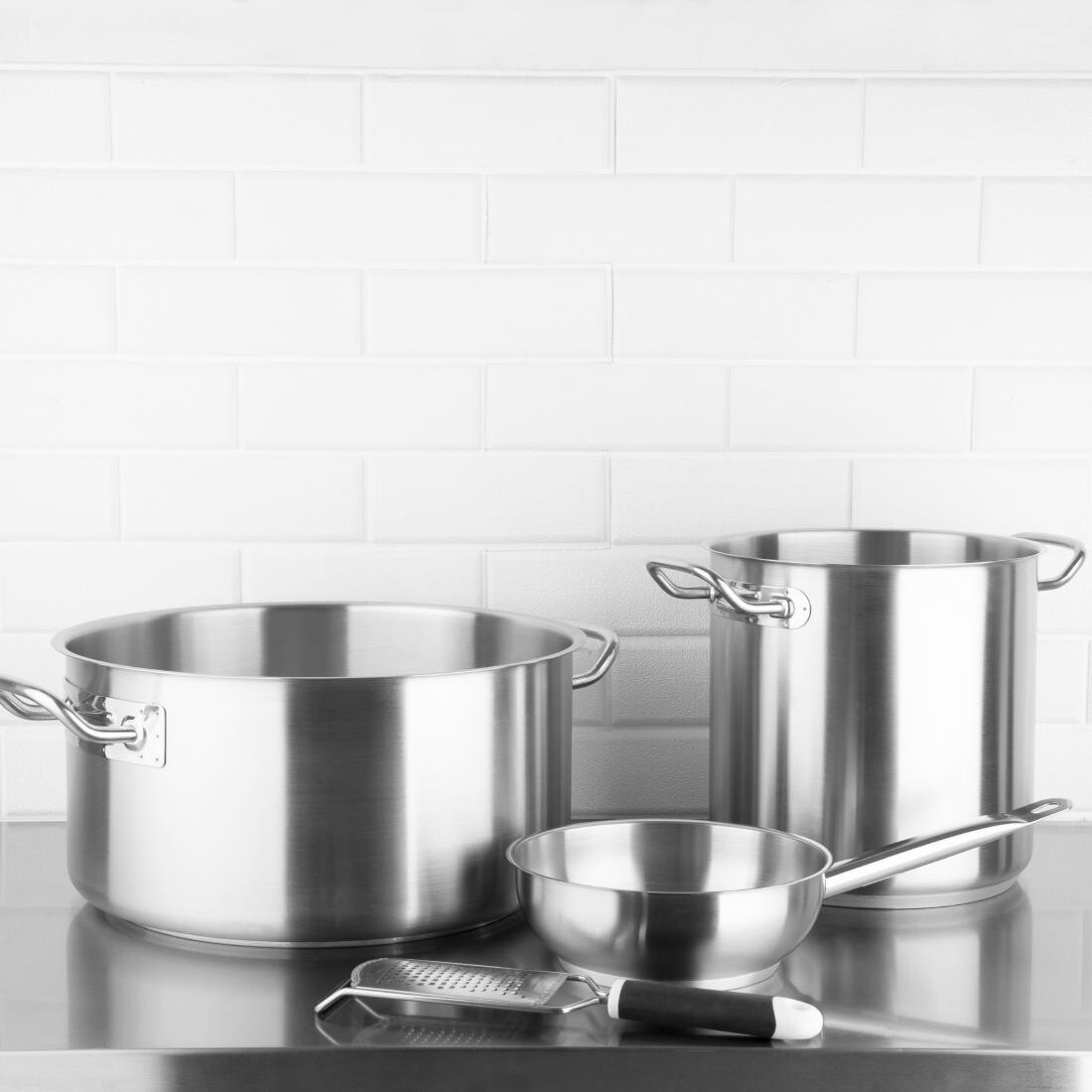 Vogue Deep Stockpot 10.5Ltr